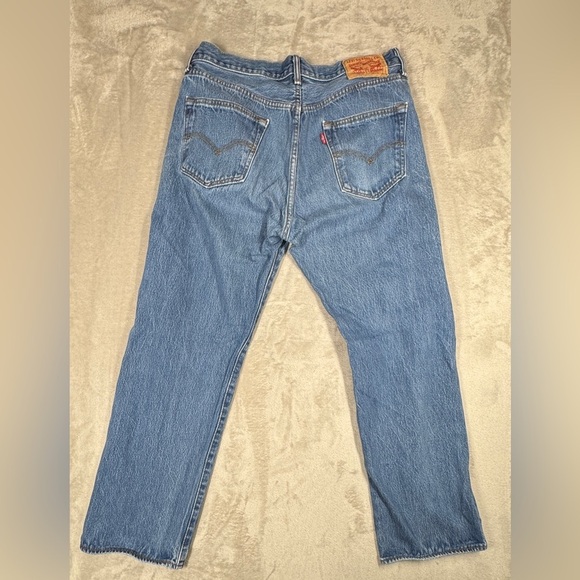Levi’s Men’s 501 Straight Leg Button Fly Denim Blue Jeans Size 36 - Picture 1 of 16